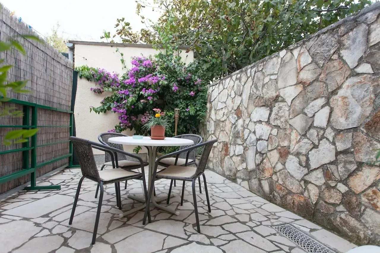 Apartments With Wifi Pula - 17014 Croatie