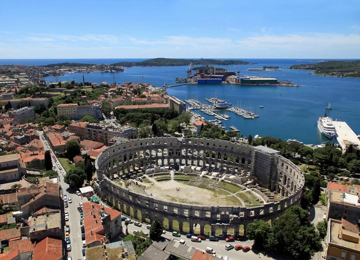 Apartments With Wifi Pula - 17014