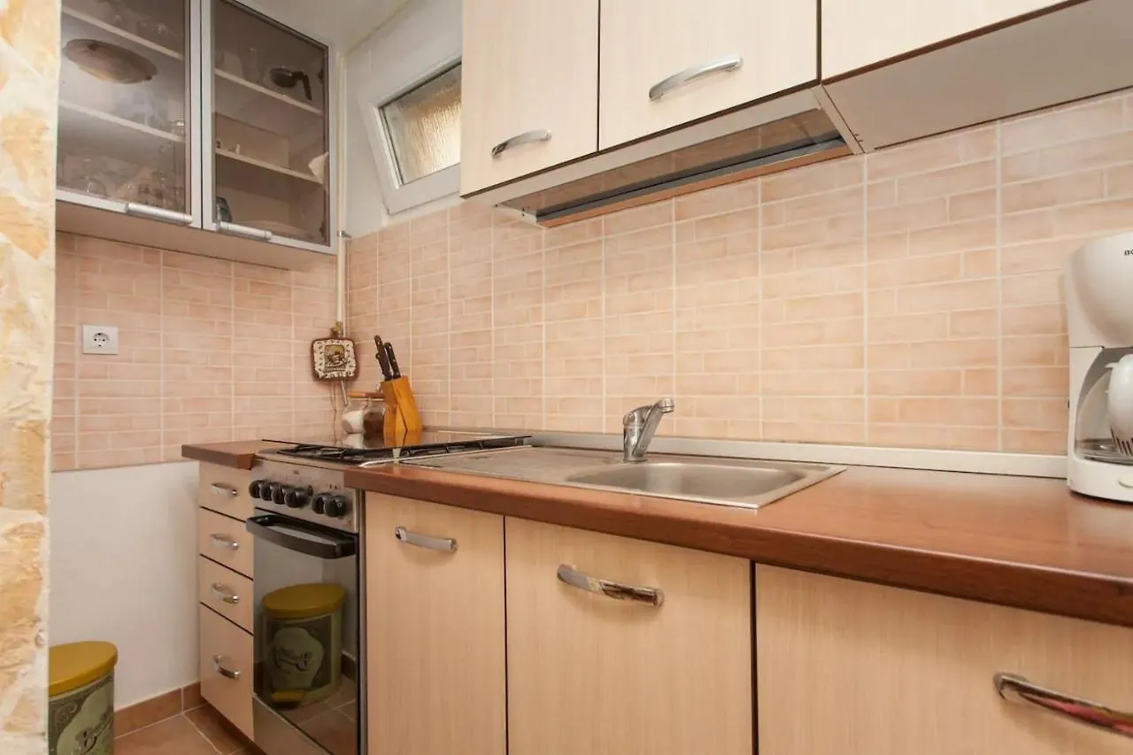 Apartments With Wifi Pula - 17014